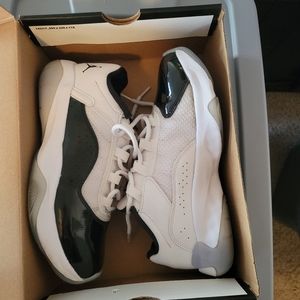 Air Jordan 11 CMFT low